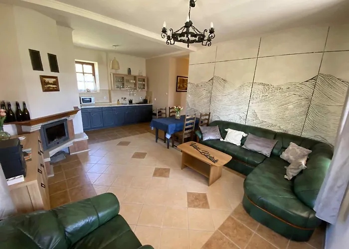 Veze-birtok דירה Mád